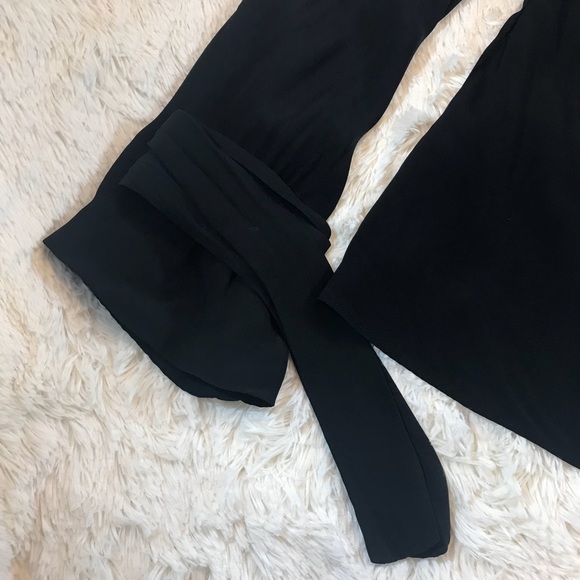 Keepsake Twin Peaks Tie Sleeve Cold Shoulder Top - Picture 6 of 8